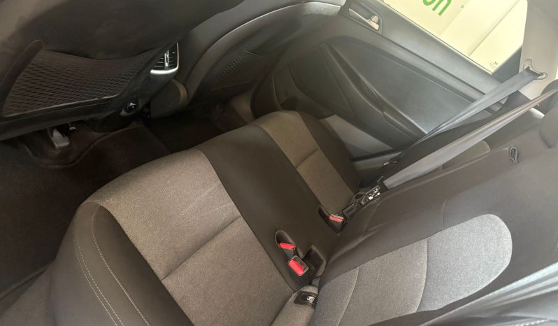 HYUNDAI TUCSON 1.6 CRDI 48V SLE 116 CV 4×2 lleno