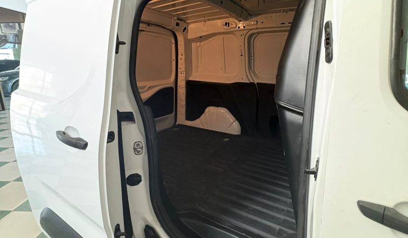 PEUGEOT PARTNER PRO STANDARD 1.5 BLUEHDI 1000kg 100 CV S&S lleno