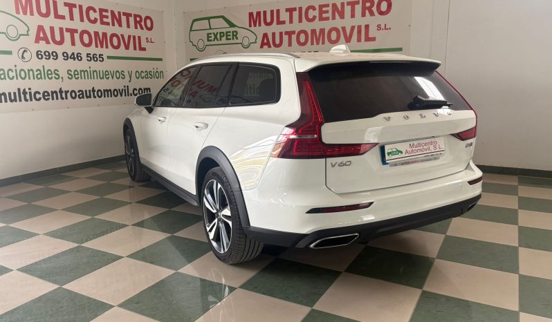 VOLVO V60 CROSS COUNTRY 2.0 D4 AWD 190 CV lleno