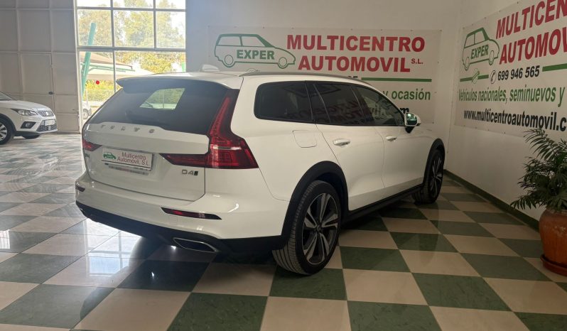 VOLVO V60 CROSS COUNTRY 2.0 D4 AWD 190 CV lleno