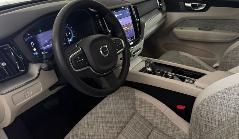 VOLVO XC60 2.0 B4 D CORE AUTO 197 CV lleno